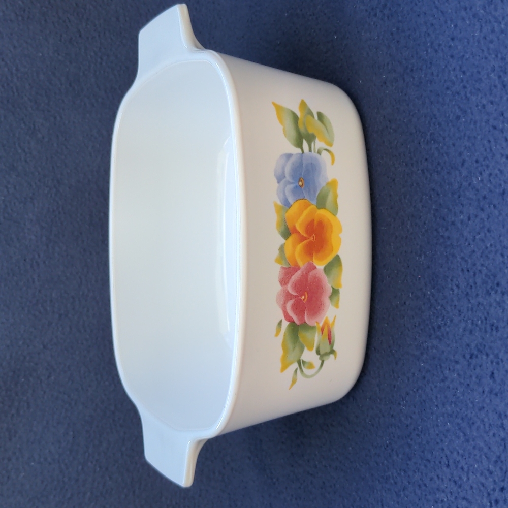 Vintage Corningware Summer Blush 1.5 Liter Casserole Dish